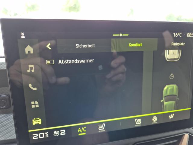 Dacia Duster Extreme 4x4 130PS 1.2 TCe 4x Kamera Lenkradheizung Sitzheizung Klimaautomatik Teil-Leder elektr.Parkbremse Bluetooth Apple Carplay Android Auto PDC v+h 2xKeyless 18-LM Ganzj.Reifen 