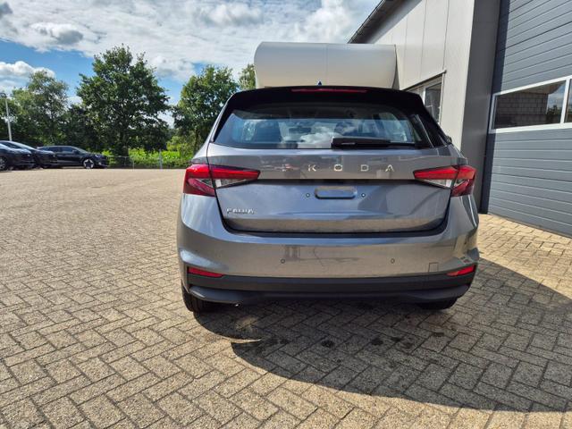 Skoda Fabia 1.0 TSI 95PS Selection 5-türig Rückf.Kamera Parksensoren Sitzheizung Multifunktionslenkrad Klima Skoda-Radio Bluetooth Touchscreen Tempomat Nebelsch. Apple CarPlay + Android Auto 