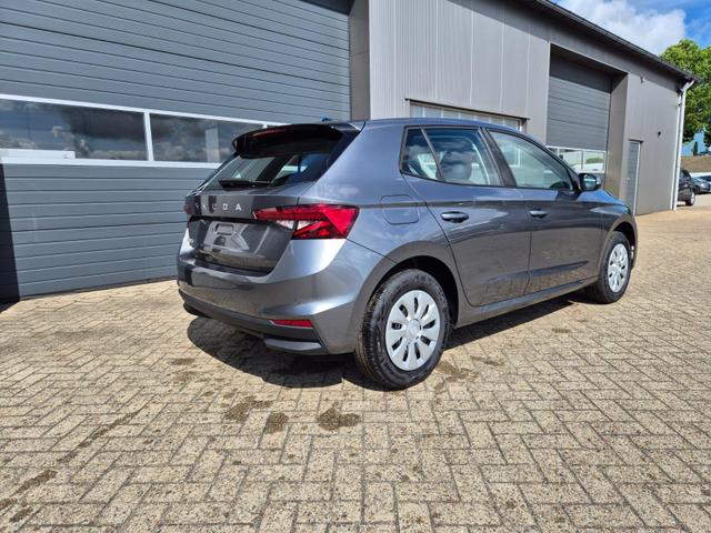 Skoda Fabia 1.0 TSI 95PS Selection 5-türig Rückf.Kamera Parksensoren Sitzheizung Multifunktionslenkrad Klima Skoda-Radio Bluetooth Touchscreen Tempomat Nebelsch. Apple CarPlay + Android Auto 