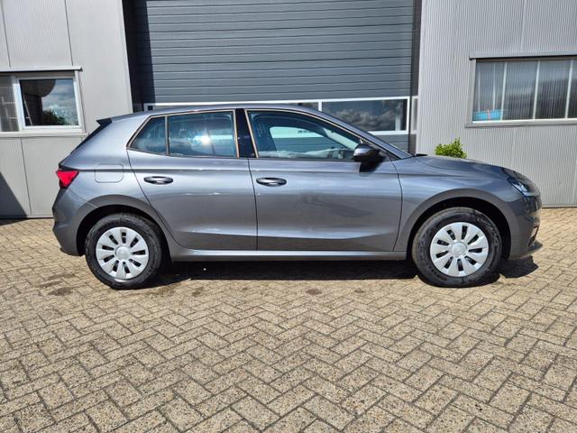Skoda Fabia 1.0 TSI 95PS Selection 5-türig Rückf.Kamera Parksensoren Sitzheizung Multifunktionslenkrad Klima Skoda-Radio Bluetooth Touchscreen Tempomat Nebelsch. Apple CarPlay + Android Auto 