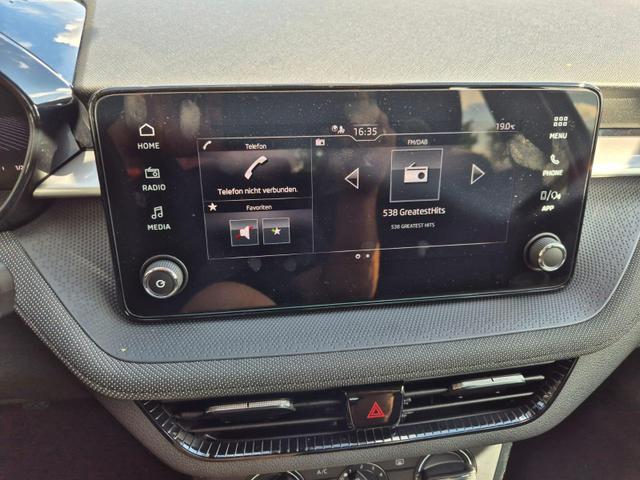 Skoda Fabia 1.0 TSI 95PS Selection 5-türig Rückf.Kamera Parksensoren Sitzheizung Multifunktionslenkrad Klima Skoda-Radio Bluetooth Touchscreen Tempomat Nebelsch. Apple CarPlay + Android Auto 