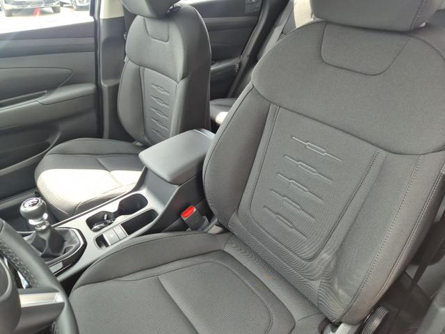 Hyundai TUCSON 1.6 T-GDI 160PS Sitzheizung Lenkradheizung Klimaautomatik Navi 12,3"-Touchscreen DAB+ wireless Apple CarPlay + Android Auto PDC v+h Rückf.Kamera 2xKeyless 17-LM 