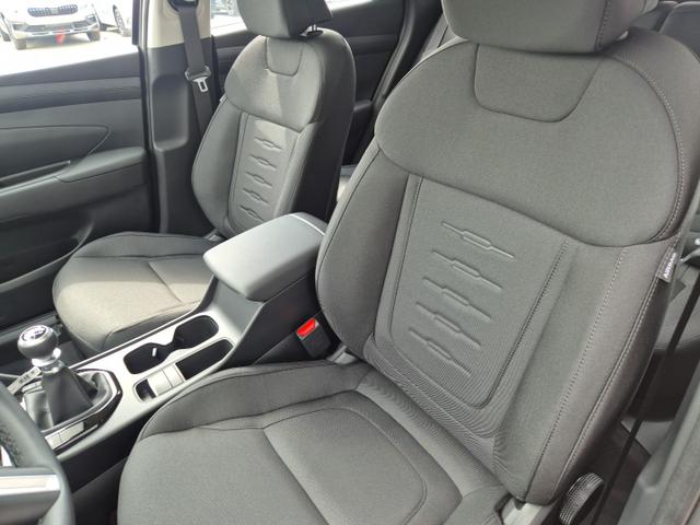 Hyundai TUCSON 1.6 T-GDI 160PS Sitzheizung Lenkradheizung Klimaautomatik Navi 12,3"-Touchscreen DAB+ wireless Apple CarPlay + Android Auto PDC v+h Rückf.Kamera 2xKeyless 17-LM 