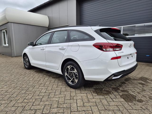 Hyundai i30 Kombi 1.0 T-GDI 100PS Automatik AbstandsTempomat Toter-Winkel-Assistent Sitzheizung Lenkradheizung Klimaautomatik Navi 10,25"-Touchscreen DAB+ wireless Apple CarPlay + Android Auto PDC v+h Rückf.Kamera 16-LM 
