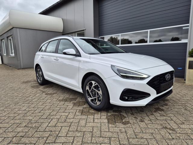 Hyundai i30 Kombi 1.0 T-GDI 100PS Automatik AbstandsTempomat Toter-Winkel-Assistent Sitzheizung Lenkradheizung Klimaautomatik Navi 10,25"-Touchscreen DAB+ wireless Apple CarPlay + Android Auto PDC v+h Rückf.Kamera 16-LM 