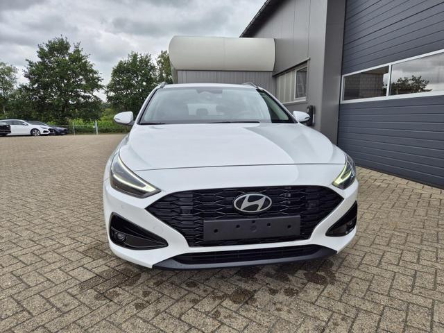 Hyundai i30 Kombi 1.0 T-GDI 100PS Automatik AbstandsTempomat Toter-Winkel-Assistent Sitzheizung Lenkradheizung Klimaautomatik Navi 10,25"-Touchscreen DAB+ wireless Apple CarPlay + Android Auto PDC v+h Rückf.Kamera 16-LM 