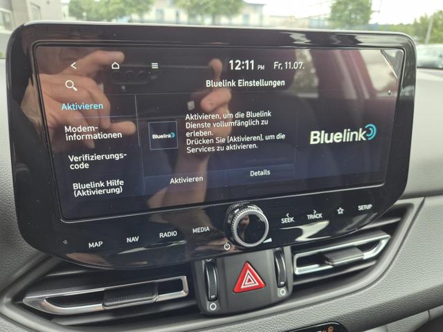 Hyundai i30 Kombi 1.0 T-GDI 100PS Automatik AbstandsTempomat Toter-Winkel-Assistent Sitzheizung Lenkradheizung Klimaautomatik Navi 10,25"-Touchscreen DAB+ wireless Apple CarPlay + Android Auto PDC v+h Rückf.Kamera 16-LM 