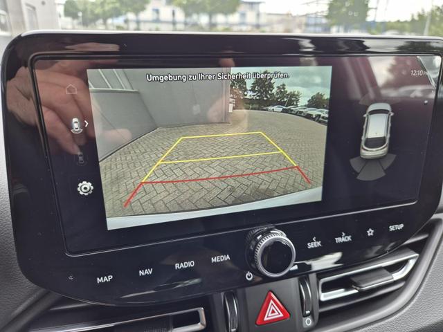 Hyundai i30 Kombi 1.0 T-GDI 100PS Automatik AbstandsTempomat Toter-Winkel-Assistent Sitzheizung Lenkradheizung Klimaautomatik Navi 10,25"-Touchscreen DAB+ wireless Apple CarPlay + Android Auto PDC v+h Rückf.Kamera 16-LM 