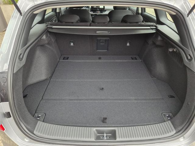 Hyundai i30 Kombi 1.0 T-GDI 100PS Automatik AbstandsTempomat Toter-Winkel-Assistent Sitzheizung Lenkradheizung Klimaautomatik Navi 10,25"-Touchscreen DAB+ wireless Apple CarPlay + Android Auto PDC v+h Rückf.Kamera 16-LM 