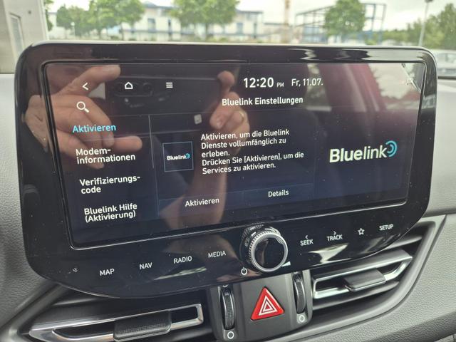 Hyundai i30 Kombi 1.0 T-GDI 100PS Automatik AbstandsTempomat Toter-Winkel-Assistent Sitzheizung Lenkradheizung Klimaautomatik Navi 10,25"-Touchscreen DAB+ wireless Apple CarPlay + Android Auto PDC v+h Rückf.Kamera 16-LM 