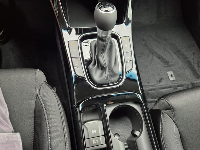 Hyundai i30 Kombi 1.0 T-GDI 100PS Automatik AbstandsTempomat Toter-Winkel-Assistent Sitzheizung Lenkradheizung Klimaautomatik Navi 10,25"-Touchscreen DAB+ wireless Apple CarPlay + Android Auto PDC v+h Rückf.Kamera 16-LM 