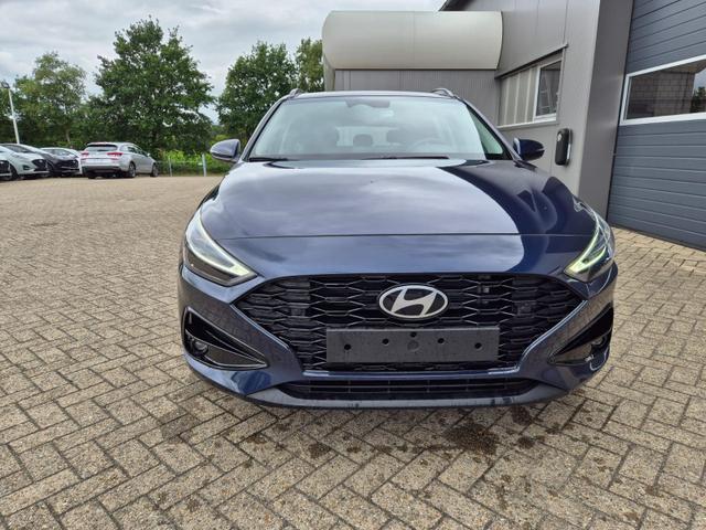 Hyundai i30 Kombi 1.0 T-GDI 100PS Automatik AbstandsTempomat Toter-Winkel-Assistent Sitzheizung Lenkradheizung Klimaautomatik Navi 10,25"-Touchscreen DAB+ wireless Apple CarPlay + Android Auto PDC v+h Rückf.Kamera 16-LM 