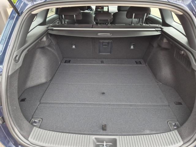 Hyundai i30 Kombi 1.0 T-GDI 100PS Automatik AbstandsTempomat Toter-Winkel-Assistent Sitzheizung Lenkradheizung Klimaautomatik Navi 10,25"-Touchscreen DAB+ wireless Apple CarPlay + Android Auto PDC v+h Rückf.Kamera 16-LM 