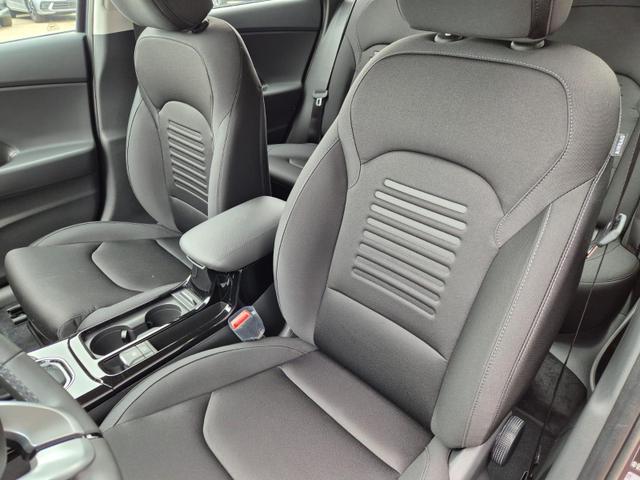 Hyundai i30 Kombi 1.0 T-GDI 100PS Automatik AbstandsTempomat Toter-Winkel-Assistent Sitzheizung Lenkradheizung Klimaautomatik Navi 10,25"-Touchscreen DAB+ wireless Apple CarPlay + Android Auto PDC v+h Rückf.Kamera 16-LM 