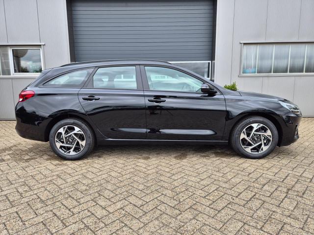 Hyundai i30 Kombi 1.0 T-GDI 100PS Automatik AbstandsTempomat Toter-Winkel-Assistent Sitzheizung Lenkradheizung Klimaautomatik Navi 10,25"-Touchscreen DAB+ wireless Apple CarPlay + Android Auto PDC v+h Rückf.Kamera 16-LM 