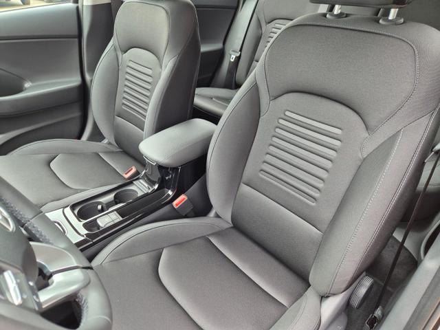 Hyundai i30 Kombi 1.0 T-GDI 100PS Automatik AbstandsTempomat Toter-Winkel-Assistent Sitzheizung Lenkradheizung Klimaautomatik Navi 10,25"-Touchscreen DAB+ wireless Apple CarPlay + Android Auto PDC v+h Rückf.Kamera 16-LM 