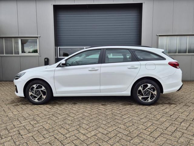 Hyundai i30 Kombi 1.0 T-GDI 100PS Automatik Sitzheizung Lenkradheizung Klimaautomatik Navi 10,25"-Touchscreen DAB+ wireless Apple CarPlay + Android Auto PDC v+h Rückf.Kamera 16-LM 
