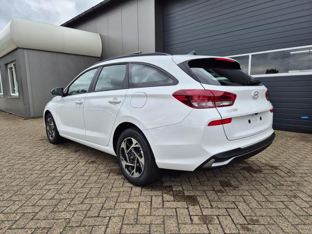Hyundai i30 Kombi 1.0 T-GDI 100PS Automatik Sitzheizung Lenkradheizung Klimaautomatik Navi 10,25"-Touchscreen DAB+ wireless Apple CarPlay + Android Auto PDC v+h Rückf.Kamera 16-LM 