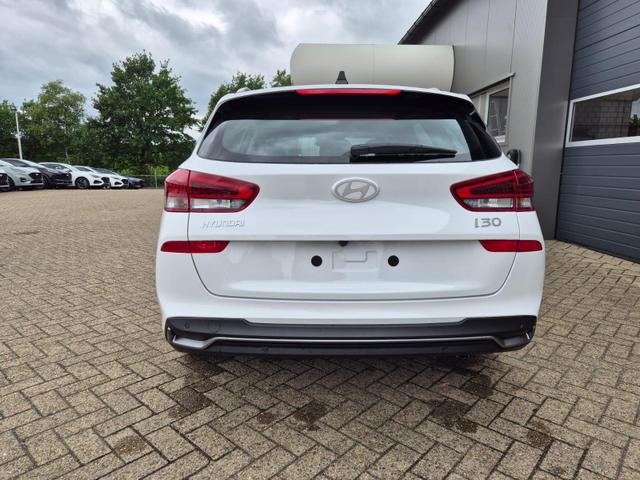 Hyundai i30 Kombi 1.0 T-GDI 100PS Automatik Sitzheizung Lenkradheizung Klimaautomatik Navi 10,25"-Touchscreen DAB+ wireless Apple CarPlay + Android Auto PDC v+h Rückf.Kamera 16-LM 