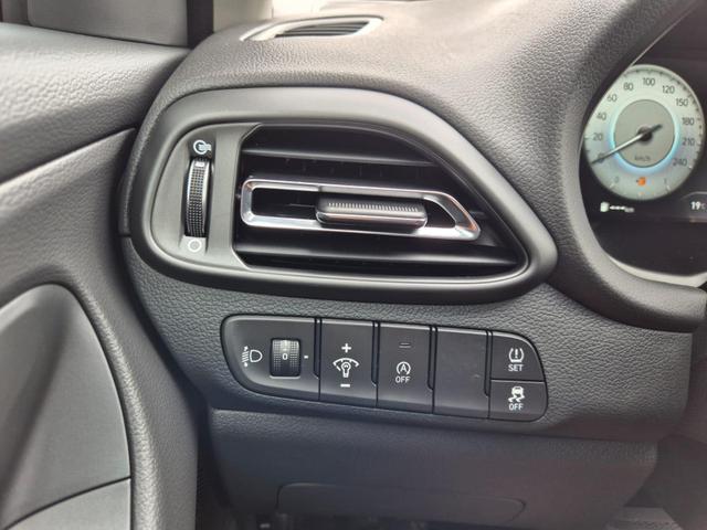 Hyundai i30 Kombi 1.0 T-GDI 100PS Automatik Sitzheizung Lenkradheizung Klimaautomatik Navi 10,25"-Touchscreen DAB+ wireless Apple CarPlay + Android Auto PDC v+h Rückf.Kamera 16-LM 