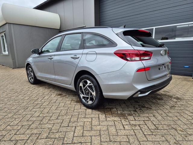 Hyundai i30 Kombi 1.0 T-GDI 100PS Automatik Sitzheizung Lenkradheizung Klimaautomatik Navi 10,25"-Touchscreen DAB+ wireless Apple CarPlay + Android Auto PDC v+h Rückf.Kamera 16-LM 