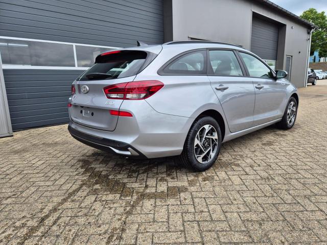 Hyundai i30 Kombi 1.0 T-GDI 100PS Automatik Sitzheizung Lenkradheizung Klimaautomatik Navi 10,25"-Touchscreen DAB+ wireless Apple CarPlay + Android Auto PDC v+h Rückf.Kamera 16-LM 