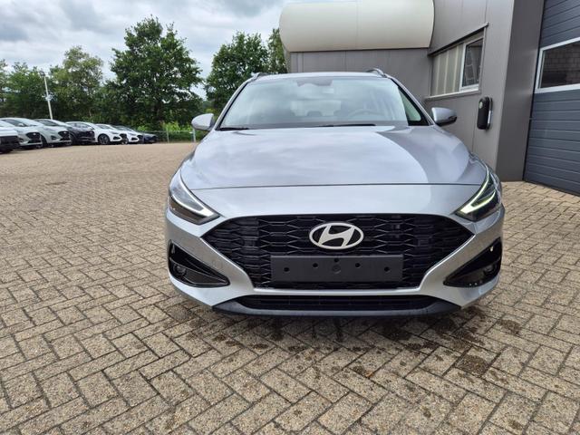 Hyundai i30 Kombi 1.0 T-GDI 100PS Automatik Sitzheizung Lenkradheizung Klimaautomatik Navi 10,25"-Touchscreen DAB+ wireless Apple CarPlay + Android Auto PDC v+h Rückf.Kamera 16-LM 