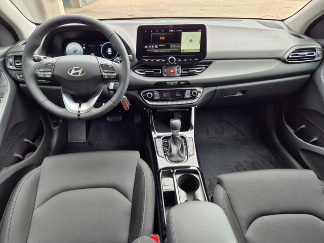 Hyundai i30 Kombi 1.0 T-GDI 100PS Automatik Sitzheizung Lenkradheizung Klimaautomatik Navi 10,25"-Touchscreen DAB+ wireless Apple CarPlay + Android Auto PDC v+h Rückf.Kamera 16-LM 
