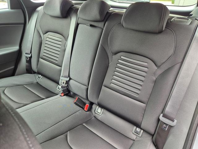 Hyundai i30 Kombi 1.0 T-GDI 100PS Automatik Sitzheizung Lenkradheizung Klimaautomatik Navi 10,25"-Touchscreen DAB+ wireless Apple CarPlay + Android Auto PDC v+h Rückf.Kamera 16-LM 