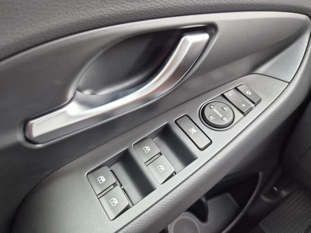 Hyundai i30 Kombi 1.0 T-GDI 100PS Automatik Sitzheizung Lenkradheizung Klimaautomatik Navi 10,25"-Touchscreen DAB+ wireless Apple CarPlay + Android Auto PDC v+h Rückf.Kamera 16-LM 