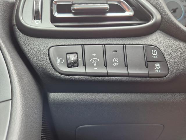 Hyundai i30 Kombi 1.0 T-GDI 100PS Automatik Sitzheizung Lenkradheizung Klimaautomatik Navi 10,25"-Touchscreen DAB+ wireless Apple CarPlay + Android Auto PDC v+h Rückf.Kamera 16-LM 