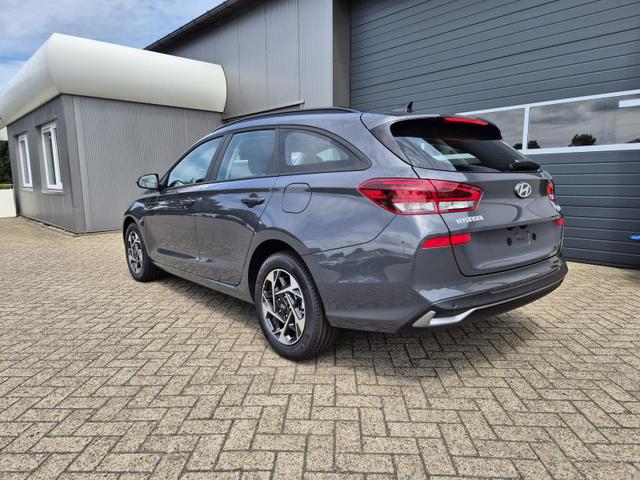 Hyundai i30 Kombi - 1.0 T-GDI 100PS Automatik AbstandsTempomat Toter-Winkel-Assistent Sitzheizung Lenkradheizung Klimaautomatik Navi 10,25"-Touchscreen DAB+ wireless Apple CarPlay + Android Auto PDC v+h Rückf.Kamera 16-LM