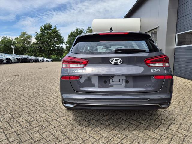 Hyundai i30 Kombi - 1.0 T-GDI 100PS Automatik AbstandsTempomat Toter-Winkel-Assistent Sitzheizung Lenkradheizung Klimaautomatik Navi 10,25"-Touchscreen DAB+ wireless Apple CarPlay + Android Auto PDC v+h Rückf.Kamera 16-LM