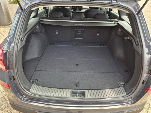 Hyundai i30 Kombi 1.0 T-GDI 100PS Automatik AbstandsTempomat Toter-Winkel-Assistent Sitzheizung Lenkradheizung Klimaautomatik Navi 10,25"-Touchscreen DAB+ wireless Apple CarPlay + Android Auto PDC v+h Rückf.Kamera 16-LM 
