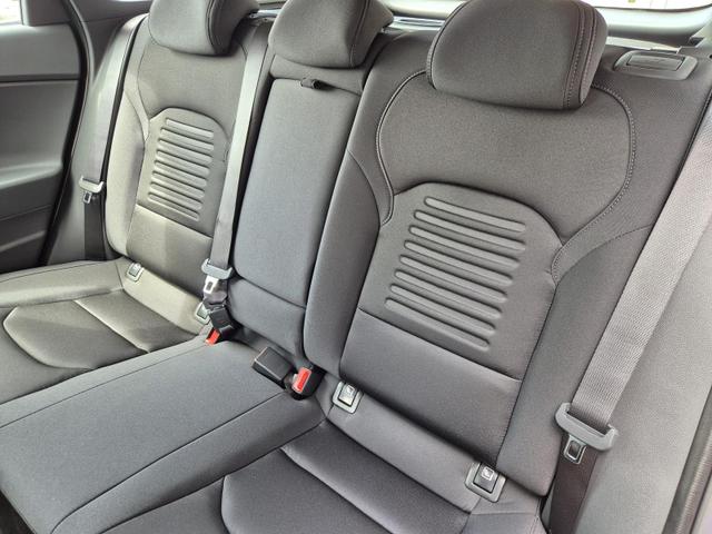 Hyundai i30 Kombi 1.0 T-GDI 100PS Automatik AbstandsTempomat Toter-Winkel-Assistent Sitzheizung Lenkradheizung Klimaautomatik Navi 10,25"-Touchscreen DAB+ wireless Apple CarPlay + Android Auto PDC v+h Rückf.Kamera 16-LM 