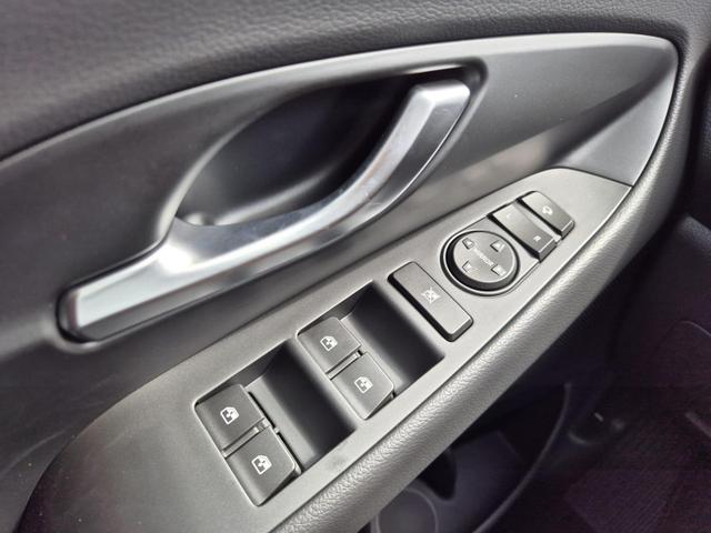 Hyundai i30 Kombi 1.0 T-GDI 100PS Automatik AbstandsTempomat Toter-Winkel-Assistent Sitzheizung Lenkradheizung Klimaautomatik Navi 10,25"-Touchscreen DAB+ wireless Apple CarPlay + Android Auto PDC v+h Rückf.Kamera 16-LM 