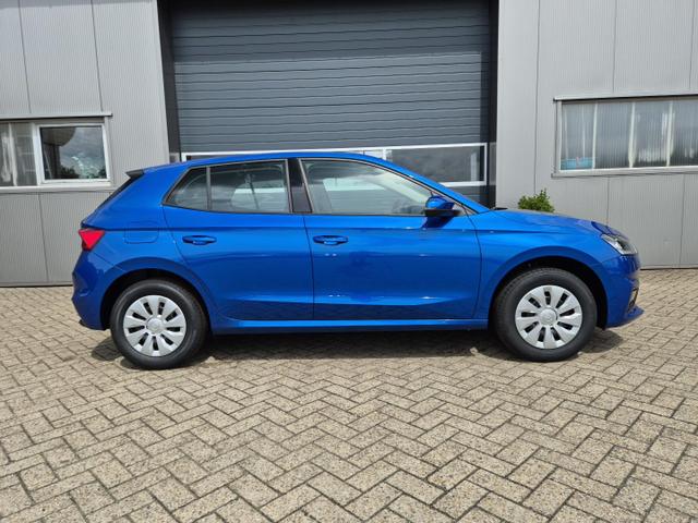 Skoda Fabia 1.0 TSI 95PS Selection 5-türig Rückf.Kamera Parksensoren Sitzheizung Multifunktionslenkrad Klima Skoda-Radio Bluetooth Touchscreen Tempomat Nebelsch. Apple CarPlay + Android Auto 