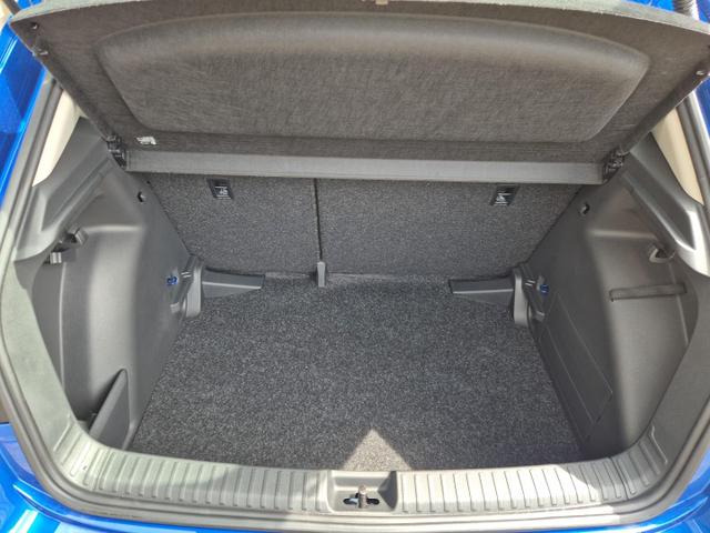 Skoda Fabia 1.0 TSI 95PS Selection 5-türig Rückf.Kamera Parksensoren Sitzheizung Multifunktionslenkrad Klima Skoda-Radio Bluetooth Touchscreen Tempomat Nebelsch. Apple CarPlay + Android Auto 