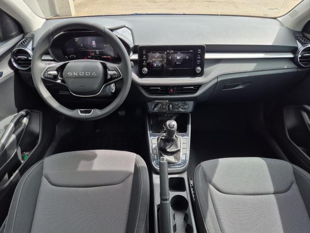 Skoda Fabia 1.0 TSI 95PS Selection 5-türig Rückf.Kamera Parksensoren Sitzheizung Multifunktionslenkrad Klima Skoda-Radio Bluetooth Touchscreen Tempomat Nebelsch. Apple CarPlay + Android Auto 