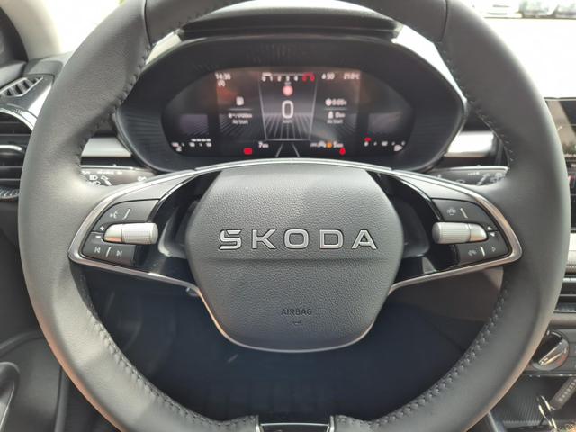 Skoda Fabia 1.0 TSI 95PS Selection 5-türig Rückf.Kamera Parksensoren Sitzheizung Multifunktionslenkrad Klima Skoda-Radio Bluetooth Touchscreen Tempomat Nebelsch. Apple CarPlay + Android Auto 