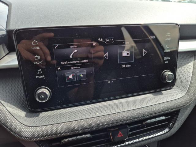 Skoda Fabia 1.0 TSI 95PS Selection 5-türig Rückf.Kamera Parksensoren Sitzheizung Multifunktionslenkrad Klima Skoda-Radio Bluetooth Touchscreen Tempomat Nebelsch. Apple CarPlay + Android Auto 