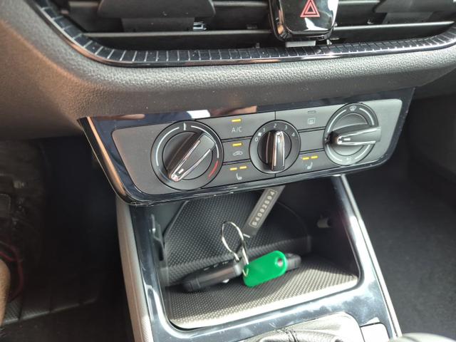 Skoda Fabia 1.0 TSI 95PS Selection 5-türig Rückf.Kamera Parksensoren Sitzheizung Multifunktionslenkrad Klima Skoda-Radio Bluetooth Touchscreen Tempomat Nebelsch. Apple CarPlay + Android Auto 