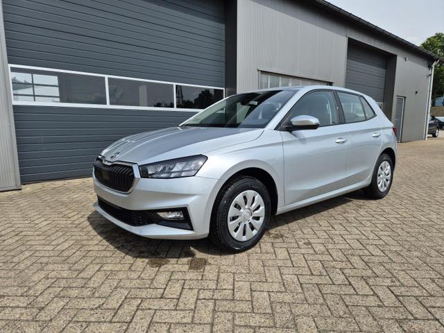 Skoda Fabia - 1.0 TSI 95PS Selection 5-türig Rückf.Kamera Parksensoren Sitzheizung Multifunktionslenkrad Klima Skoda-Radio Bluetooth Touchscreen Tempomat Nebelsch. Apple CarPlay + Android Auto