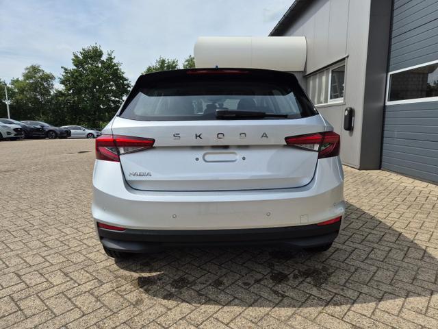 Skoda Fabia 1.0 TSI 95PS Selection 5-türig Rückf.Kamera Parksensoren Sitzheizung Multifunktionslenkrad Klima Skoda-Radio Bluetooth Touchscreen Tempomat Nebelsch. Apple CarPlay + Android Auto 