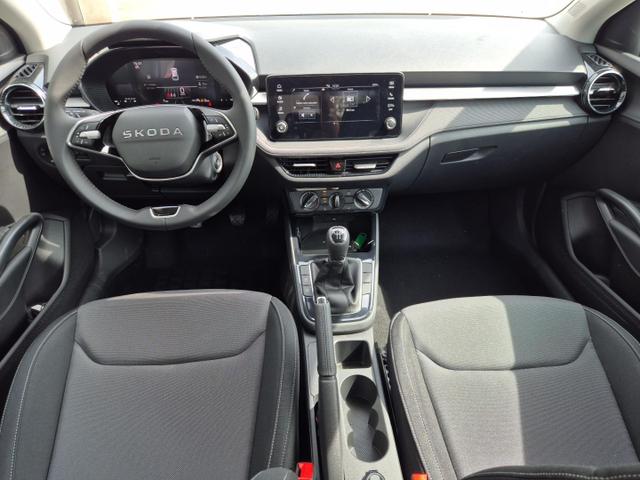Skoda Fabia 1.0 TSI 95PS Selection 5-türig Rückf.Kamera Parksensoren Sitzheizung Multifunktionslenkrad Klima Skoda-Radio Bluetooth Touchscreen Tempomat Nebelsch. Apple CarPlay + Android Auto 