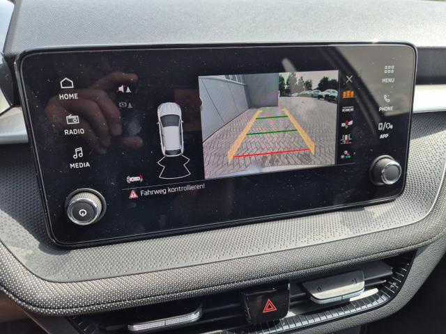 Skoda Fabia 1.0 TSI 95PS Selection 5-türig Rückf.Kamera Parksensoren Sitzheizung Multifunktionslenkrad Klima Skoda-Radio Bluetooth Touchscreen Tempomat Nebelsch. Apple CarPlay + Android Auto 