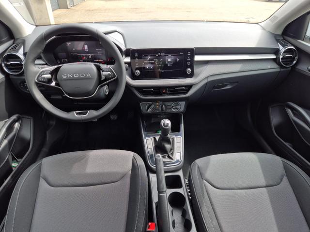 Skoda Fabia 1.0 TSI 95PS Selection 5-türig Rückf.Kamera Parksensoren Sitzheizung Multifunktionslenkrad Klima Skoda-Radio Bluetooth Touchscreen Tempomat Nebelsch. Apple CarPlay + Android Auto 