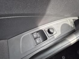 Skoda Fabia 1.0 TSI 115PS DSG Selection 5-türig Rückf.Kamera Parksensoren Sitzheizung Multifunktionslenkrad Klima Skoda-Radio Bluetooth Touchscreen Tempomat Nebelsch. Apple CarPlay + Android Auto 