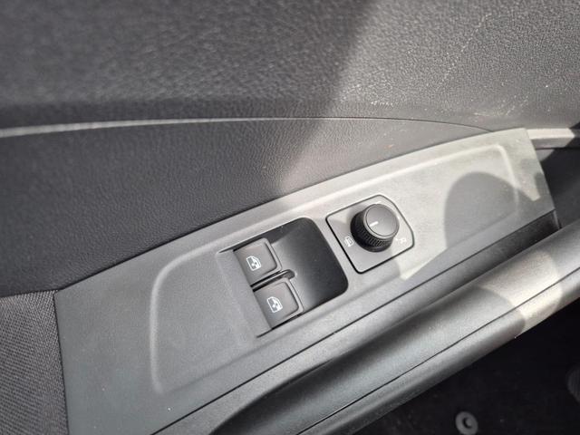 Skoda Fabia 1.0 TSI 115PS DSG Selection 5-türig Rückf.Kamera Parksensoren Sitzheizung Multifunktionslenkrad Klima Skoda-Radio Bluetooth Touchscreen Tempomat Nebelsch. Apple CarPlay + Android Auto 