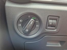 Skoda Fabia 1.0 TSI 115PS DSG Selection 5-türig Rückf.Kamera Parksensoren Sitzheizung Multifunktionslenkrad Klima Skoda-Radio Bluetooth Touchscreen Tempomat Nebelsch. Apple CarPlay + Android Auto 